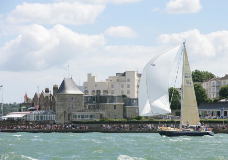 Credit Beken of Cowes